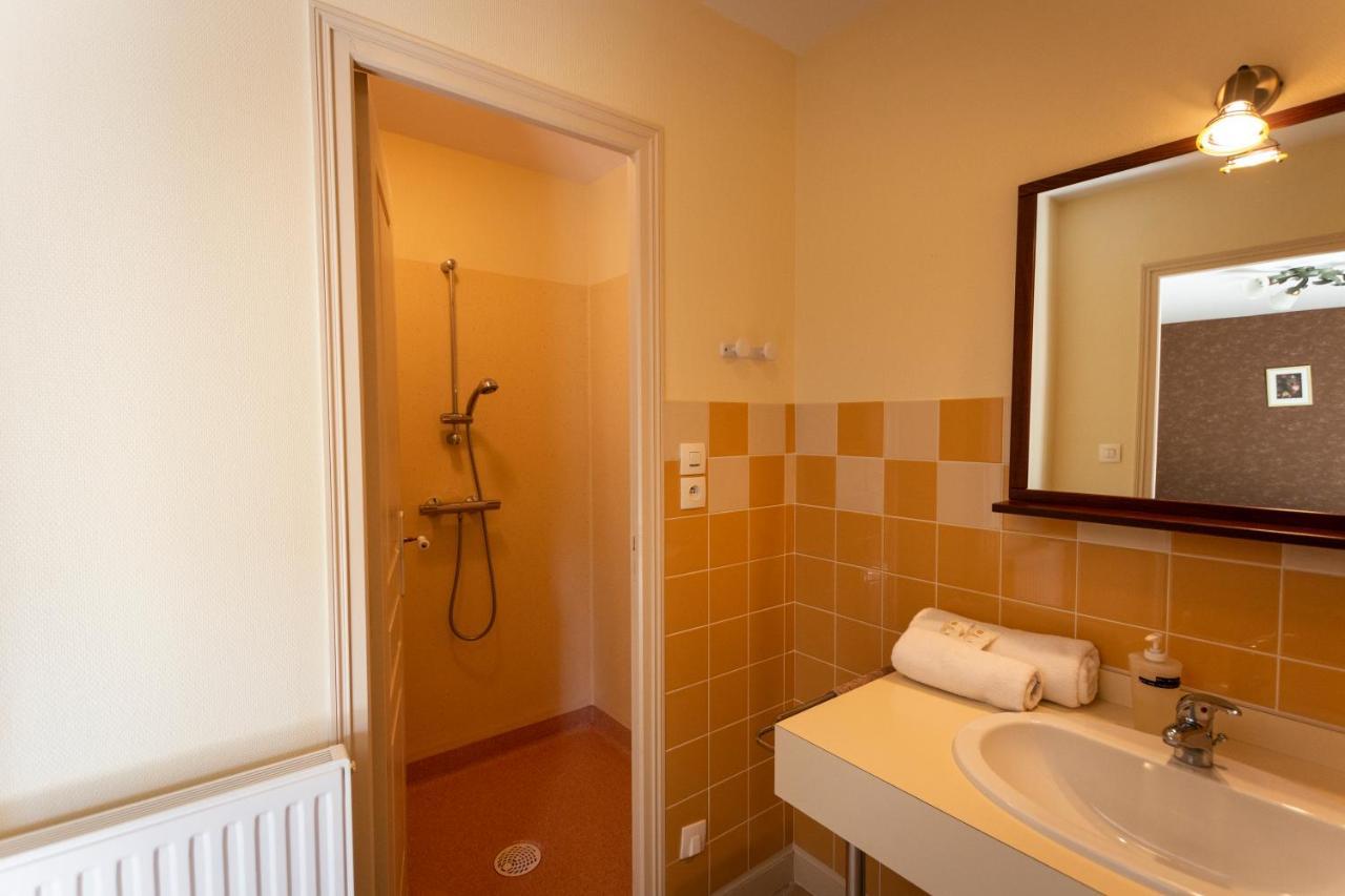La Haye Gites Et Chambre D'Hotes Avrillé Exteriör bild