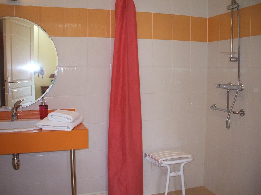 La Haye Gites Et Chambre D'Hotes Avrillé Exteriör bild